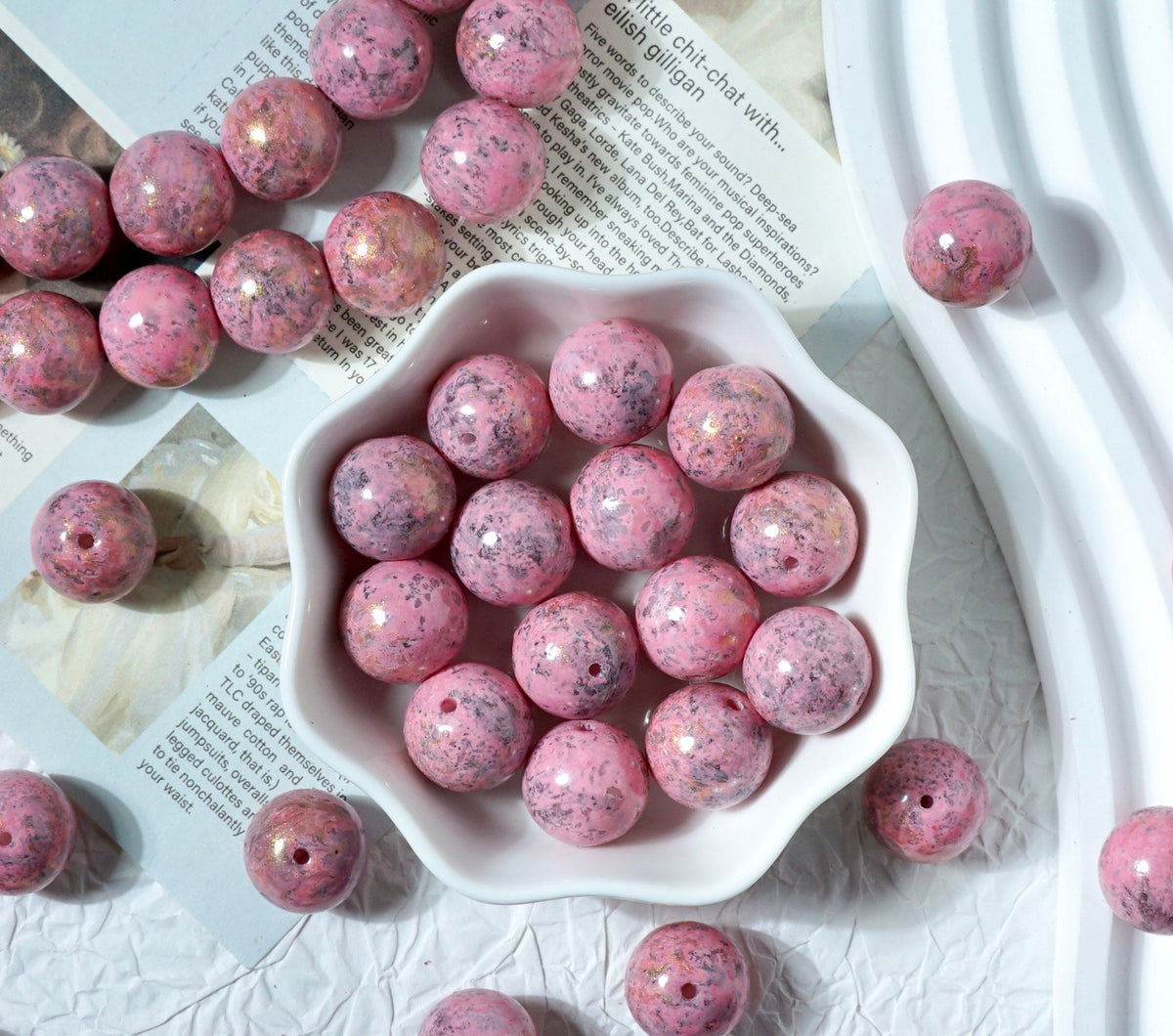 Porcelain-Style Oil Painting Glass Round Beads
