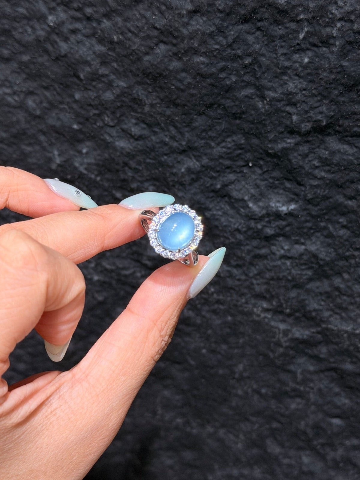 Adjustable Aquamarine Oval Halo Ring – Glacier