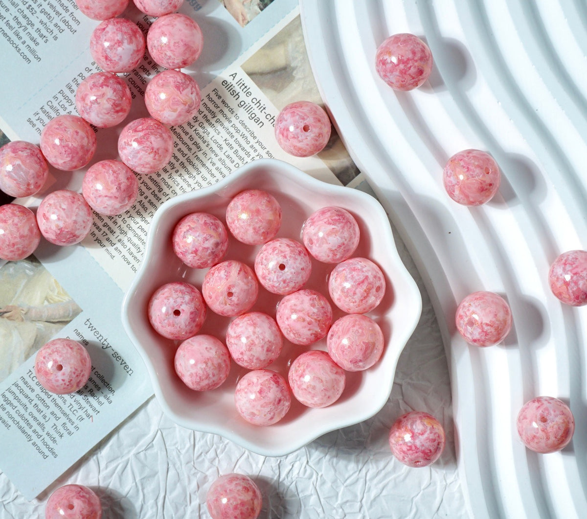 Porcelain-Style Oil Painting Glass Round Beads