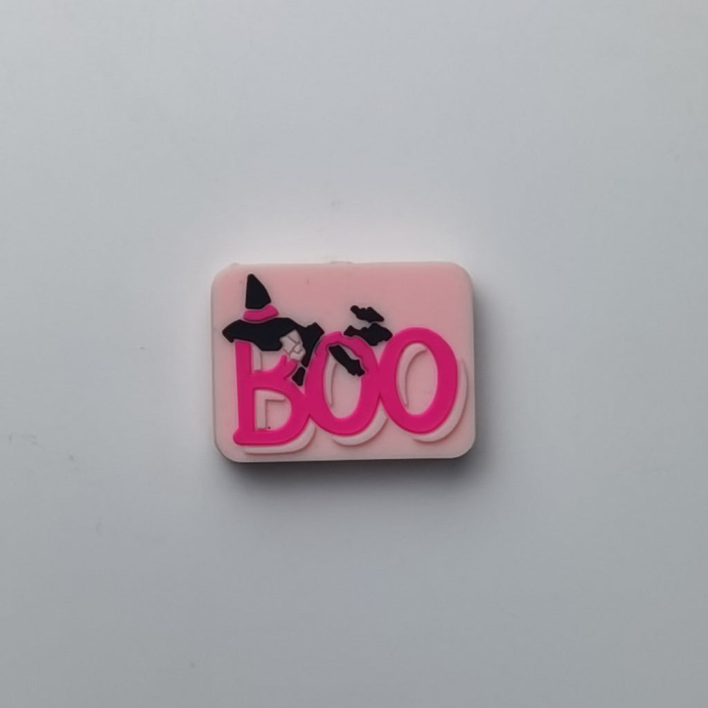 Pink rectangular bead with BOO text and witch hat silhouette