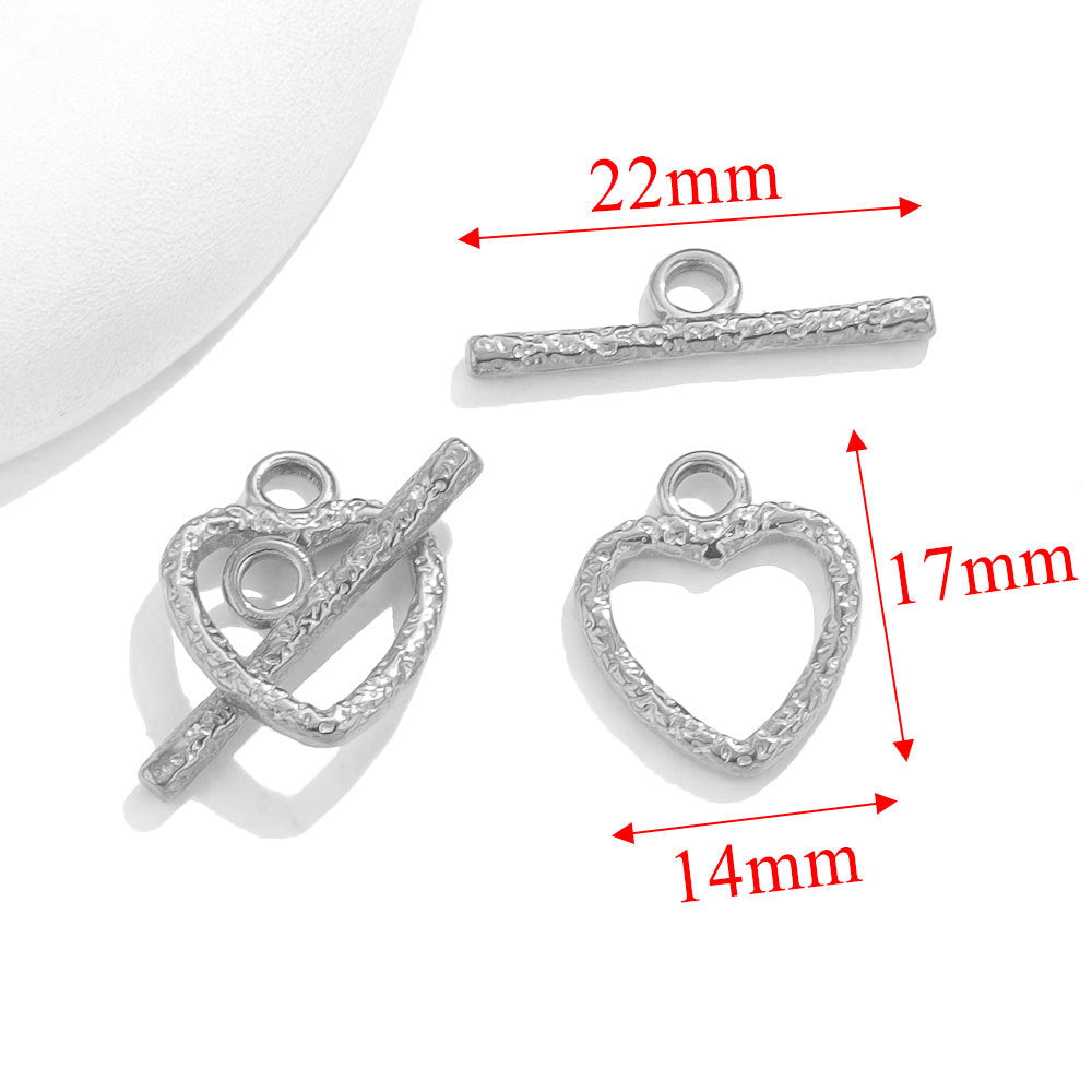 Steel textured heart-shaped toggle clasps with red dimension arrows showing 22mm, 17mm, and 14mm on white background