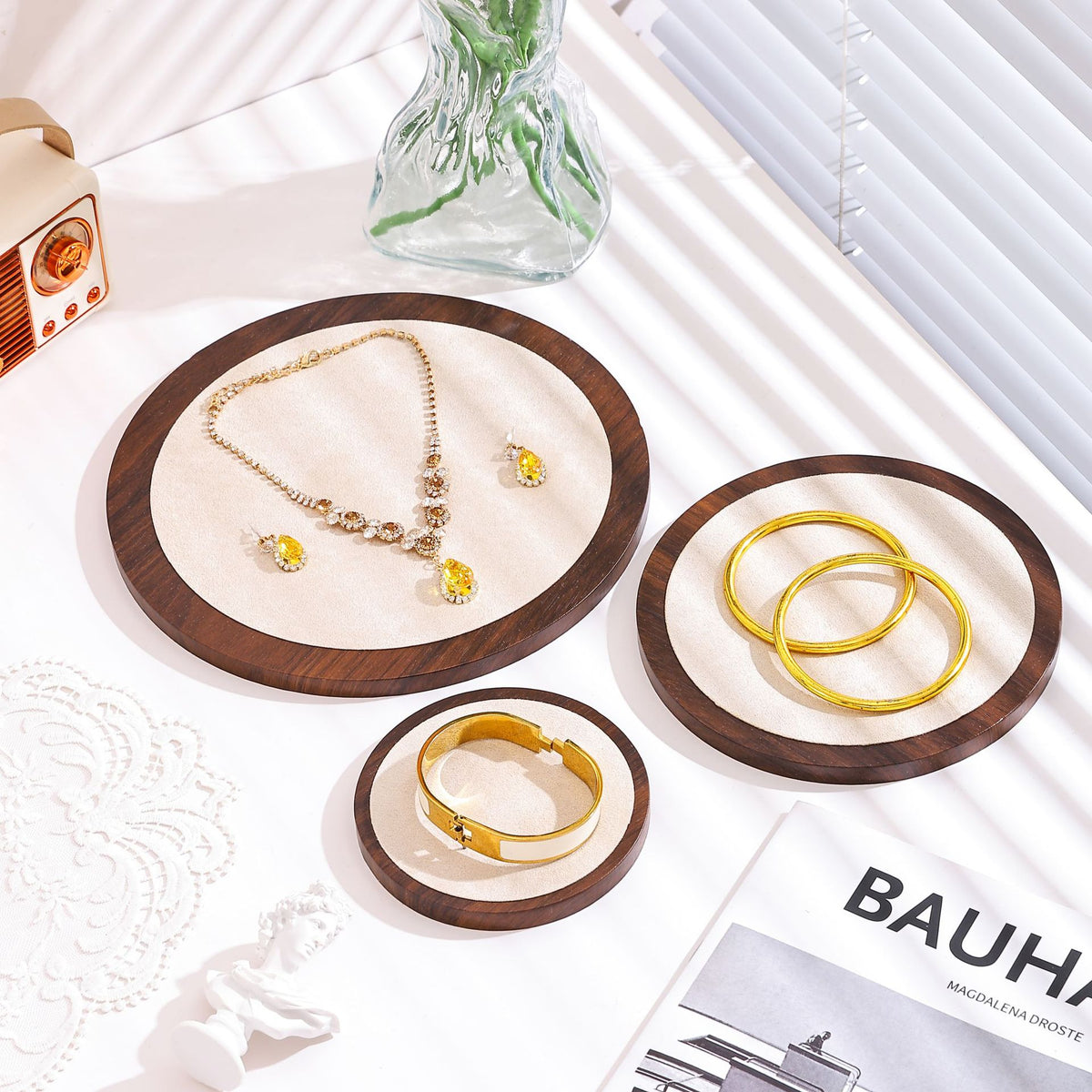 Minimalist Wooden Jewelry Display Tray – Modern Necklace, Bracelet & Earring Display Plate for Product Photography, Craft Fairs & Boutique Displays