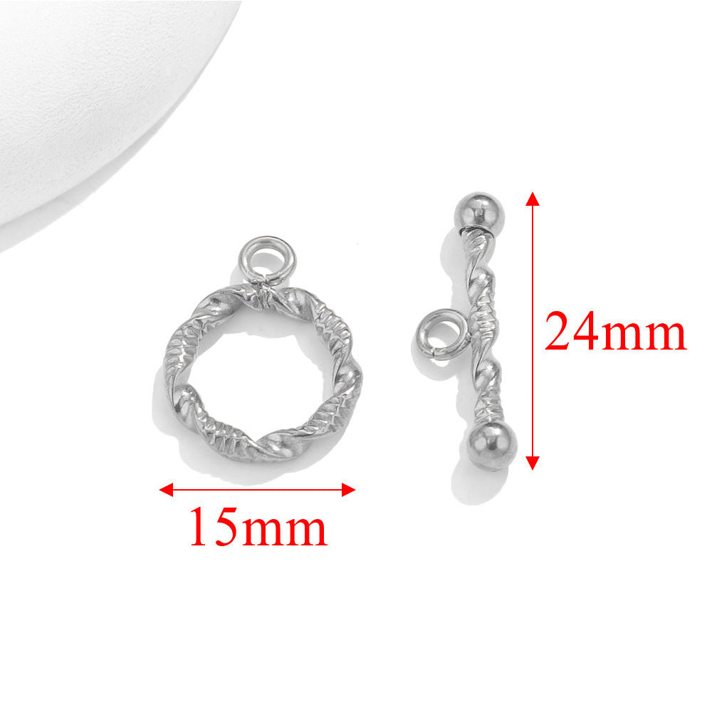 Steel twisted toggle clasps with red dimension arrows showing 15mm and 24mm on white background