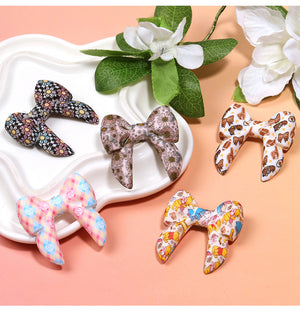 3D Iridescent Silicone Bow Beads